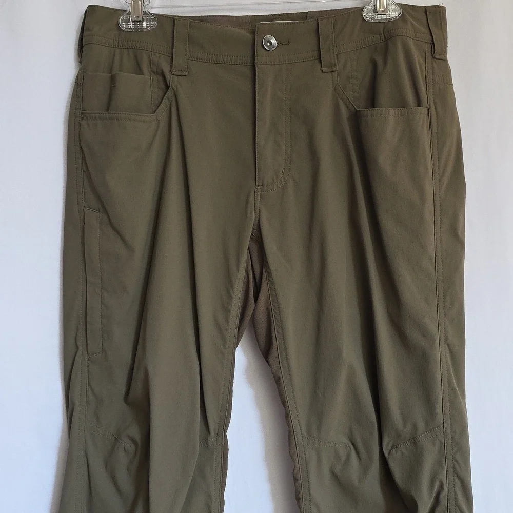 Marmot Green Mens Pants.  Size 30